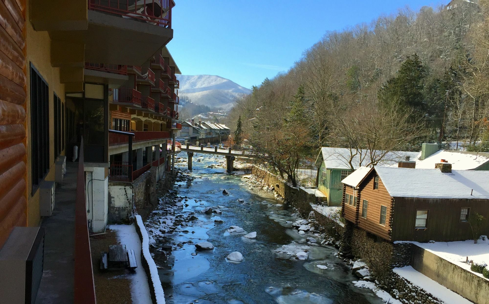 Baymont By Wyndham Gatlinburg On The River מראה חיצוני תמונה